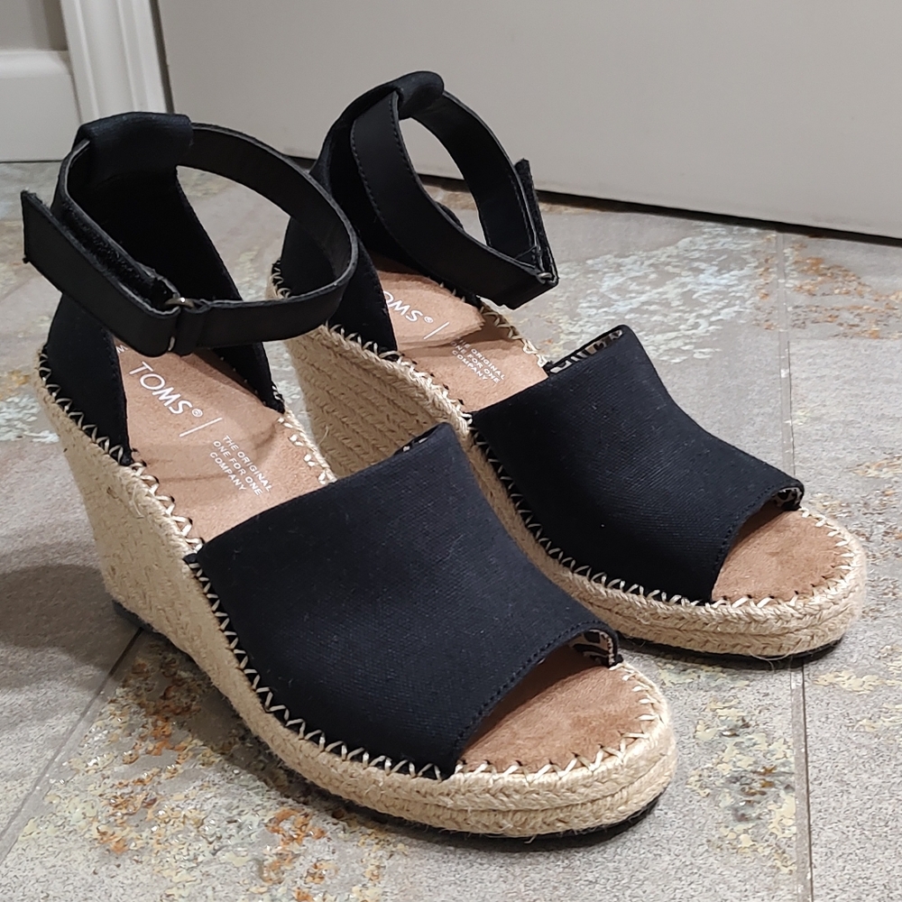 TOMS Women's Black Espadrille Wedge Sandals